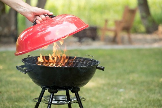 5 tips voor veilig barbecueën: genieten zonder risico’s in jouw tuin én buurt